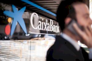 CaixaBank lanza 200.000 tarjetas prepago para colectivos vulnerables