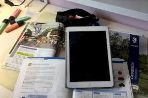 El Ajuntament de Dénia adquiere tabletas con conexión a internet para garantizar que todo el alumnado de los institutos acceda a la formación telemática durante el confinamiento