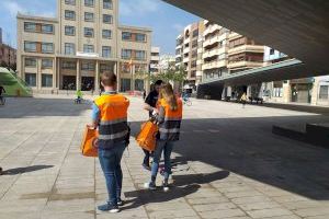 Vila-real entrega mascarillas en el primer día de salidas autorizadas de menores