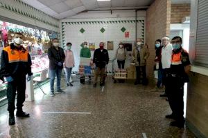 L’Associació de Comerciants del Mercat los Pinos de Manises (AMEPI) dona aliments per un import de 500 €
