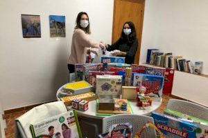 El Ayuntamiento de Alcalà-Alcossebre pone en marcha el servicio "Ludo a Casa" para el préstamo de juegos infantiles