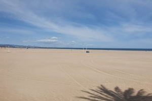 Les platges valencianes miren cap a 'un nou estiu'