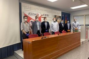 El Ayuntamiento de Vilamarxant promueve un acuerdo comercial entre dos empresas locales para abastecer al mercado de ozonizadores