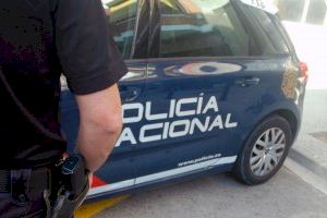 Detenido por prender fuego a un coche de madrugada en el barrio de la Luz de Valencia