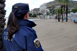La Policía Local impone en un día medio centenar de denuncias por desobediencia la mayoría por incumplir los horarios permitidos para las salidas en Alicante
