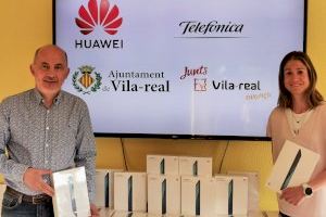 Vila-real finalitza el repartiment de 50 tauletes amb connexió a internet als estudiants de famílies en situación de vulnerabilitat