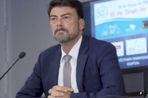 Barcala acusa a Sánchez y Puig de “torpedear” cualquier atisbo de reactivación económica al convertir en arbitrarios los criterios para la desescalada