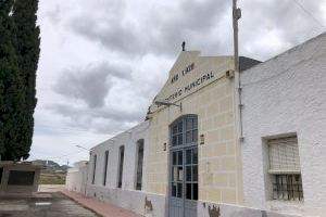 El Ayuntamiento de San Vicente solicita una subvención para rehabilitar el edificio principal de acceso al Cementerio Municipal