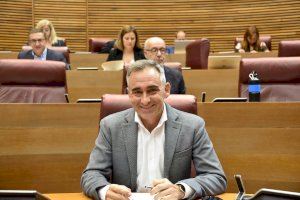 Barrachina pide la dimisión de la consellera Mollà por “eliminar” las ayudas a las ganaderías de toros bravos recogidas en el texto inicial