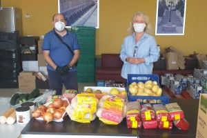 Donaciones solidarias de Dialprix, Frutas Martí y Asociación Eleos  al “Programa de Alimentos”