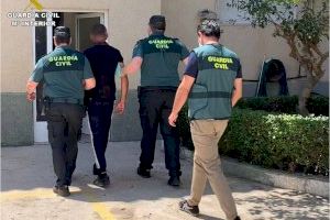 Detenida una pareja en Alicante por vender drogas a menores en el interior de una vivienda