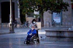 La despesa mensual de les famílies espanyoles es dispara després d'anunciar l'ús obligatori de màscares
