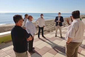 Demarcación de Costas visita el paseo marítimo de Sueca para concretar cómo se desarrollarán las inminentes obras de restauración