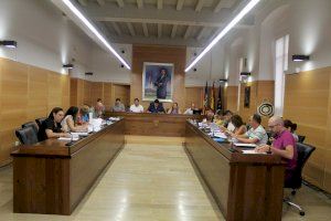 Los grupos municipales en la oposición votan en contra del pago de las facturas pendientes del ejercicio 2019