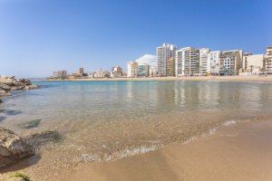 Vinaròs abre la temporada de baño con la campaña Playas y Calas de Vinaròs seguras