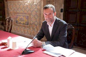 El alcalde de Elche plantea en la reunión convocada por Ximo Puig utilizar el superávit municipal para impulsar la reconstrucción económica en la Comunidad Valenciana