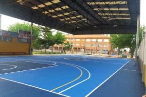 La Regidoria d’Esports de Meliana condiciona la pista coberta de bàsquet