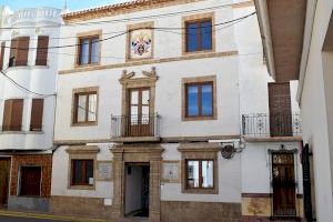 El Ayuntamiento del Poble Nou de Benitatxell firma un convenio con la Universitat d’Alacant para la realización de prácticas