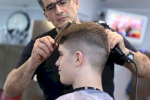 La desescalada arruina a las peluquerías valencianas