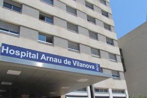 CSIF participa en la recogida de más de 600 firmas para exigir que siga el personal de mantenimiento del Hospital de Llíria