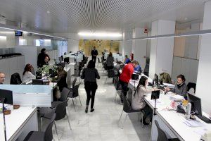 La Generalitat implanta un servei automatitzat de cita prèvia en tota la xarxa d'oficines PROP