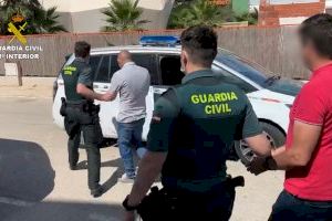 La Guardia Civil detiene a dos estafadores por la compra de 28.000 euros en whisky