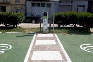 Burriana ya dispone del primer punto de recarga municipal de vehículos eléctricos en vía urbana