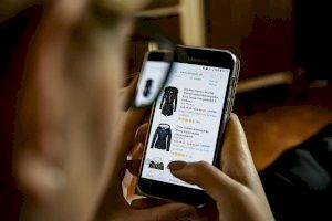 Comerços online: com influencien els comentaris dels productes a la decisió final de compra