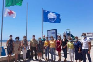 Izada de Banderas Azules en las playas de Santa Pola
