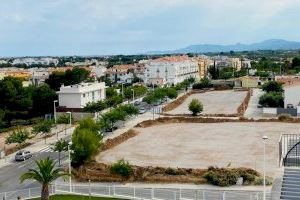 El Ayuntamiento acondiciona cinco nuevos aparcamientos gratuitos en Alcossebre