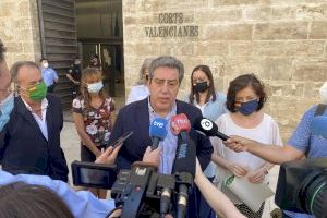 VOX en las Cortes Valencianas guarda dos minutos de silencio por el hombre asesinado por su mujer en Godelleta