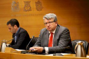 Llopis insisteix que À Punt faça campanyes de promoció de la Comunitat Valenciana i cedisca espais gratuïts per a les pimes