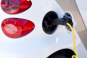 El Cabanyal contará con tres puntos de recarga de vehículos eléctricos tras el verano