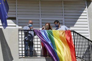 Torrevieja conmemora el Día Internacional del Orgullo LGTBI