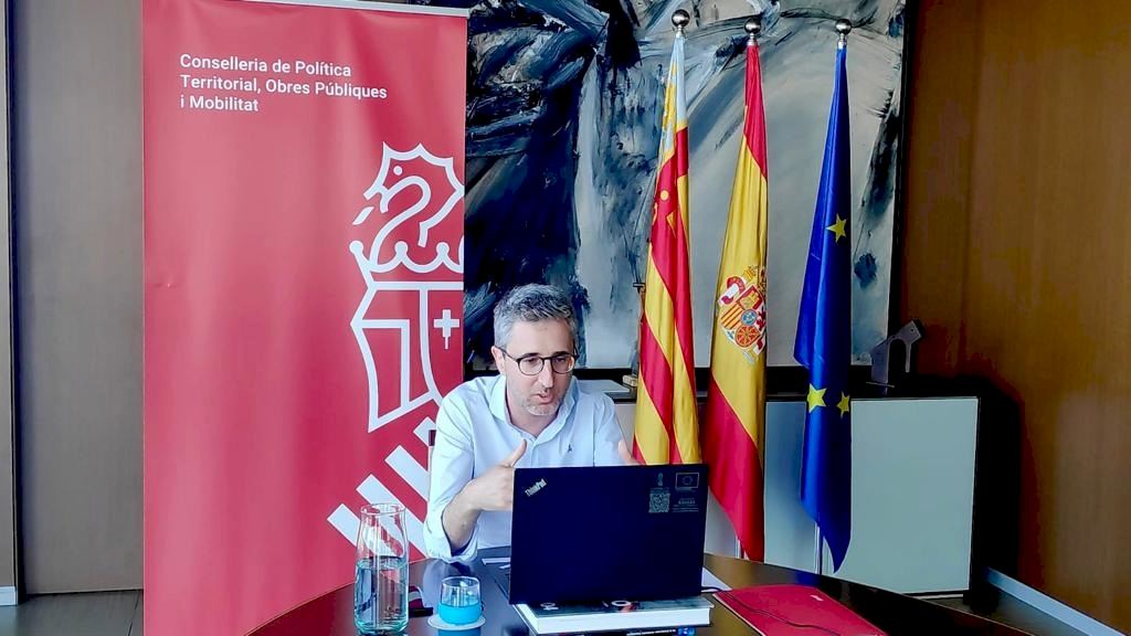 España: "El Puerto de València debe diálogo social y sostenibilidad con desarrollo económico y creación de