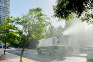 Benidorm incorpora un cañón nebulizador para desinfectar las calles de forma rápida