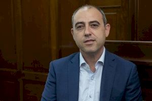 Santi Pérez acusa al PP de “hacer el ridículo” al desconocer que las bases de las ayudas del fondo Covid-19 se aprobaron en el pleno del 23 de junio