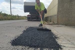 El Ayuntamiento de Bétera emplea más de 193 toneladas de asfalto para reparar sus caminos