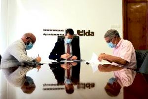 El Ayuntamiento de Elda firma el convenio de colaboración con el C.D. Eldense que incluye una subvención de 50.000 euros