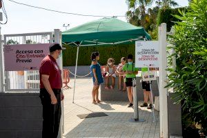 La piscina municipal de Mislata abre sus puertas con medidas sanitarias y reserva de entradas previa