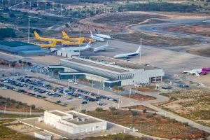 El aeropuerto de Castellón dona al personal sanitario de la provincia  bonos canjeables por billetes de avión