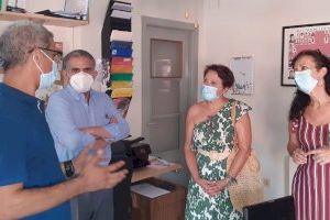 La concejala de Cooperación, María Conejero, visita la casa de acogida de niños y niñas saharauis
