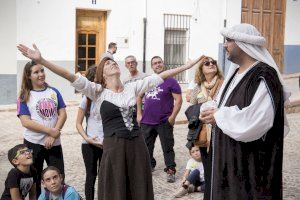 Onda seduce al turismo de la Comunitat con visitas teatralizadas en el Castillo de las 300 Torres y centro histórico