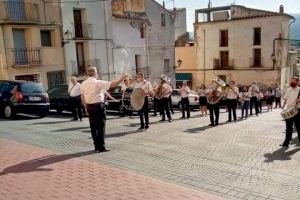 La Unió Musical Covarxina, primera a tornar a fer un acte musical a l'exterior en la província de Castelló.