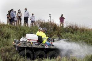 La Diputació incorpora un vehicle amfibi i un camió amb braç gegant per a intensificar els treballs del Pla Provincial Contra els Mosquits