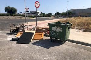 La Policía Local multa con 500 euros a una persona por verter residuos indiscriminadamente