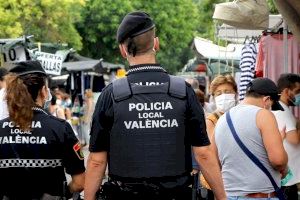 La Policia es posa estricta a València: Mig centenar de sancions en cinc hores per no portar màscara