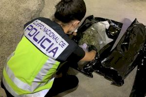 La Policía Nacional en dos operaciones contra el tráfico de estupefacientes detiene a cuatro personas en Valencia y Gandía