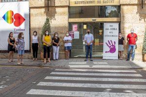 Sagunto guarda un minuto de silencio en señal de condena y repulsa por los presuntos asesinatos machistas ocurridos en Palma de Mallorca y en Tenerife