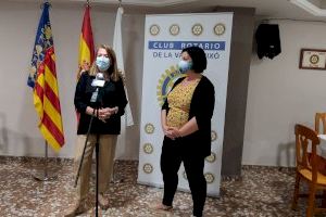 El club Rotary La Vall d'Uixo entrega su donación al proyecto Anem